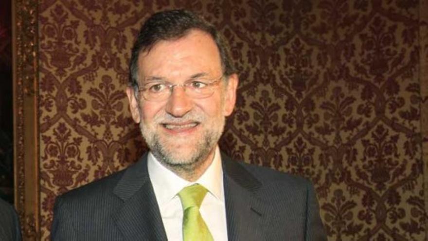 Rajoy, sonriente en su primera aparición tras la dimisión de Camps