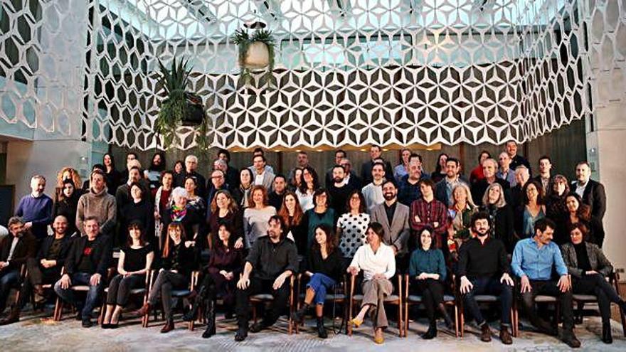 Els nominats  dels Premis Gaudí  es fan la foto de grup abans de la gala