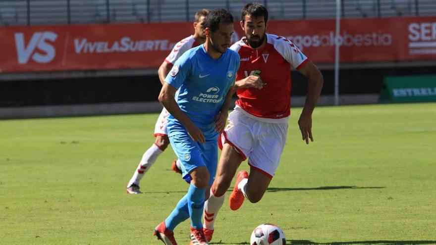 El Murcia se enfrenta a su reflejo