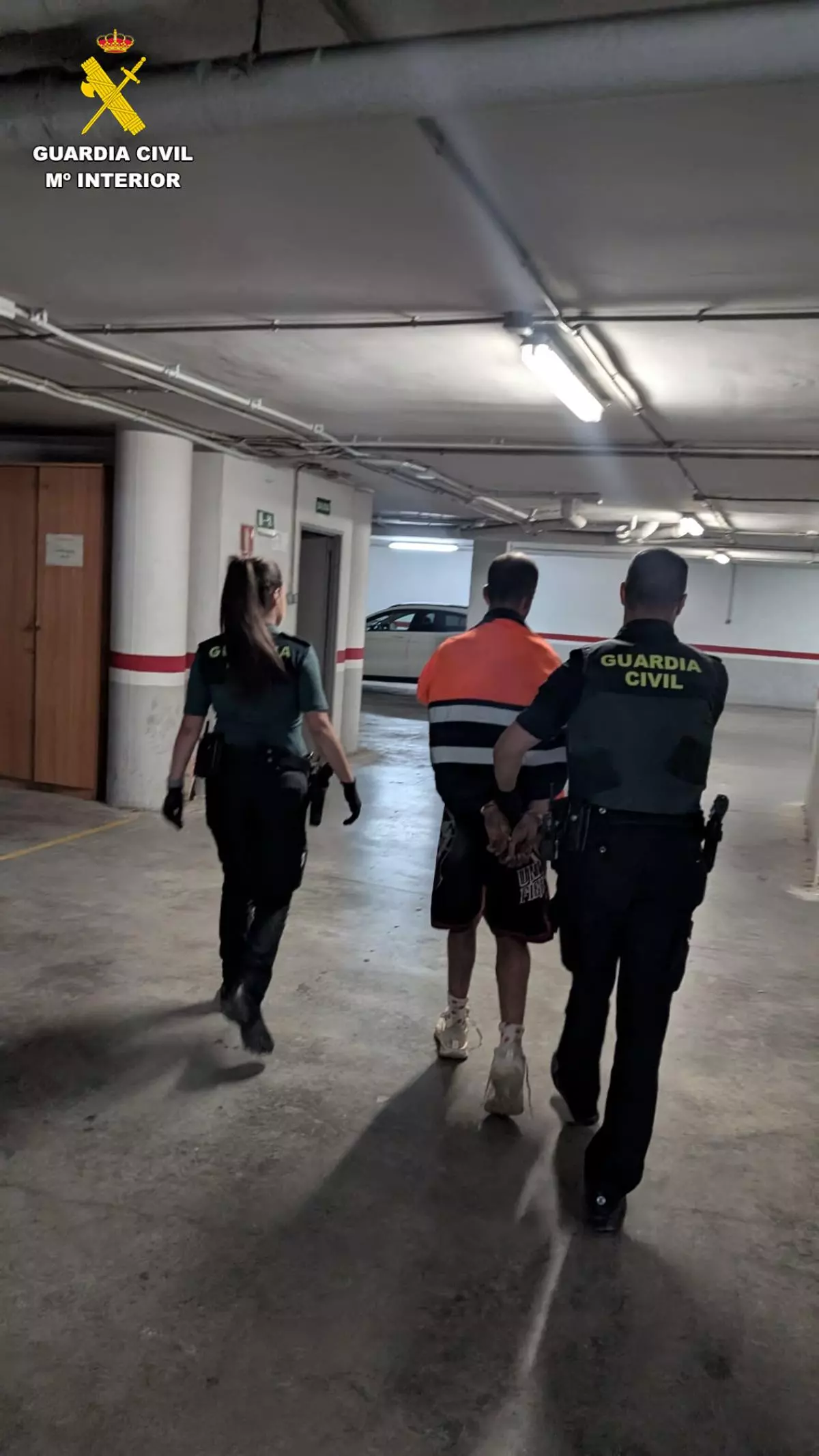 Pillado in fraganti robando en una vivienda de Carlet mientras sus ocupantes dormían