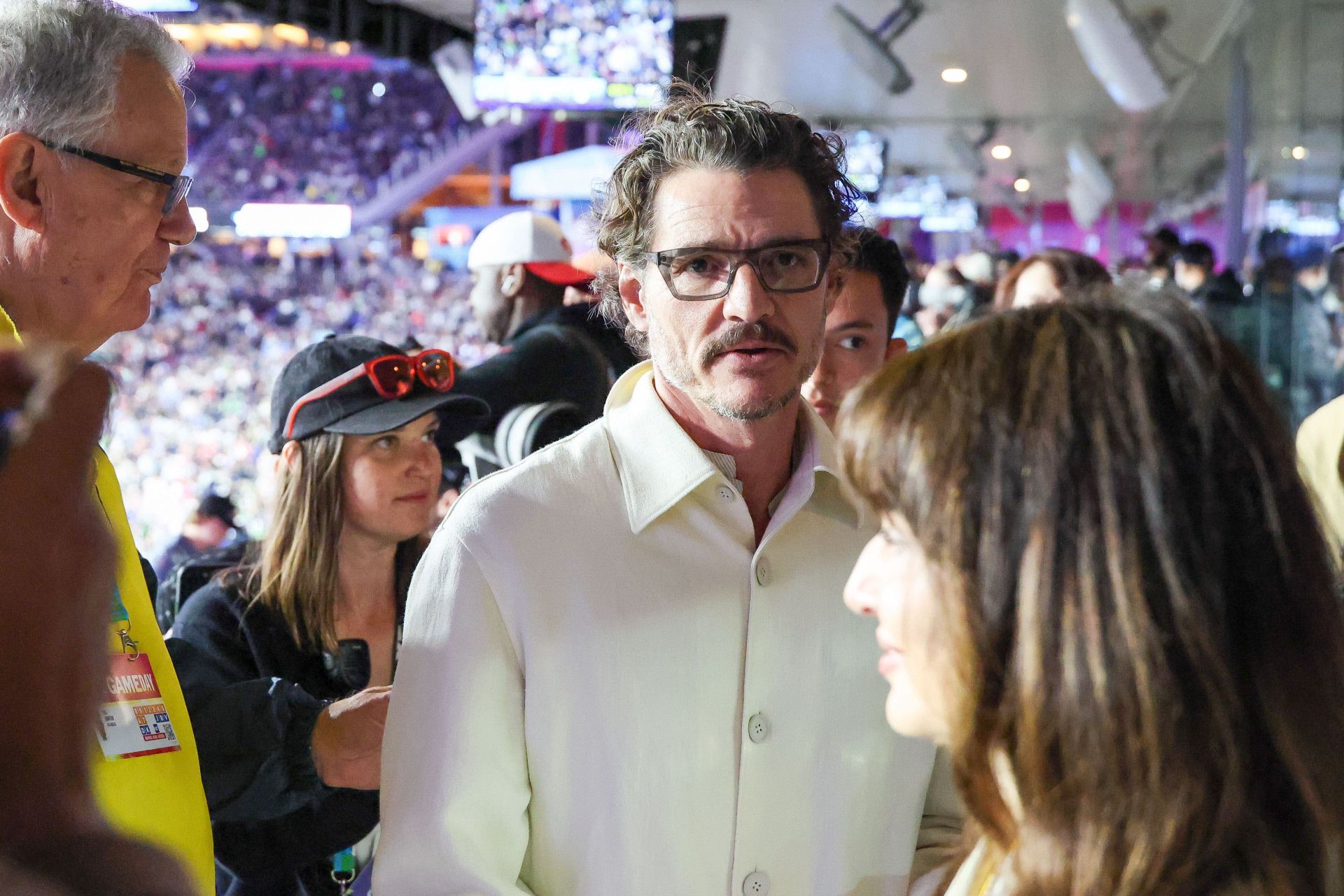 Pedro Pascal estuvo en la casita de Bad Bunny durante la SuperBowl