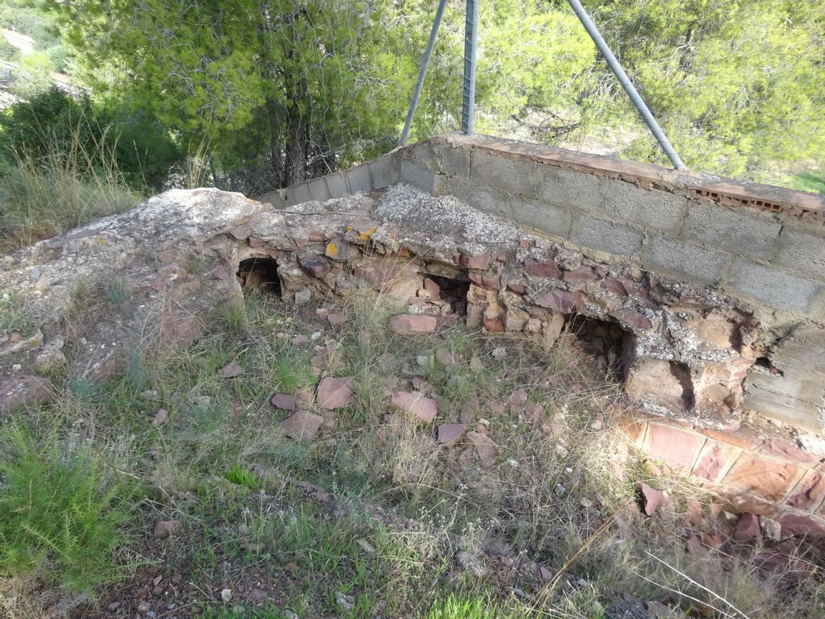 Algunos restos de línea que salen a la luz