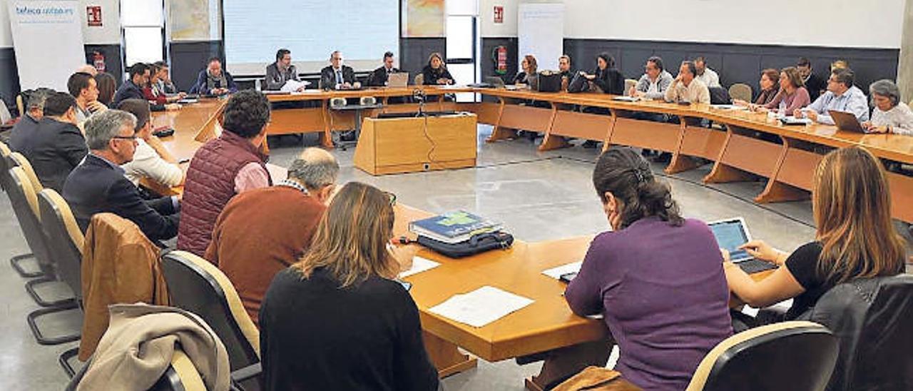 Reunión del Consello de Goberno de la UVigo celebrada ayer.  // Duvi