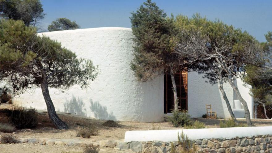 El primer proyecto de Bofill:  La ‘casa de verano’ de Cala Nova en Ibiza