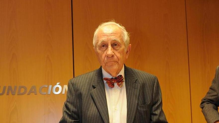 Chencho Arias inaugura el jueves en San Javier el ciclo de conferencias sobre los 50 años de la nueva monarquía en España