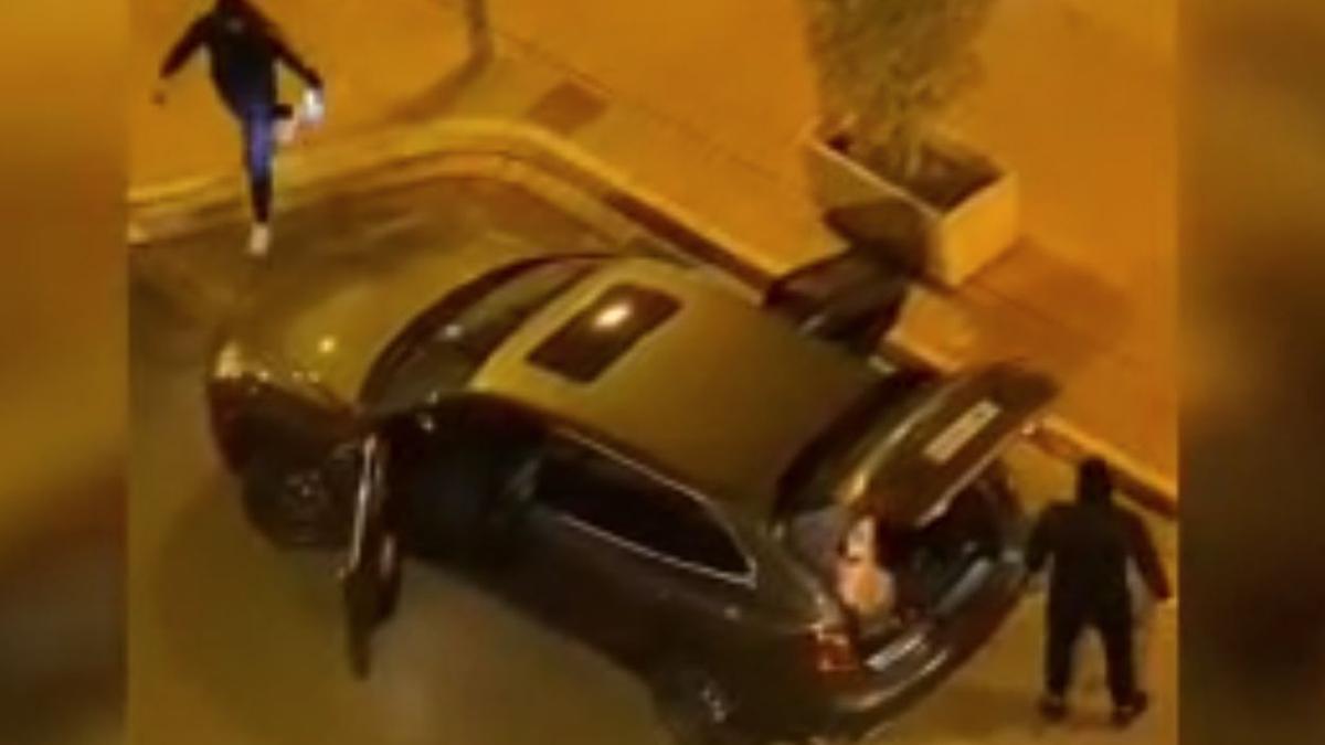 Captura de un vídeo grabado durante un robo de la ‘banda del Porsche’ en Vila-real.