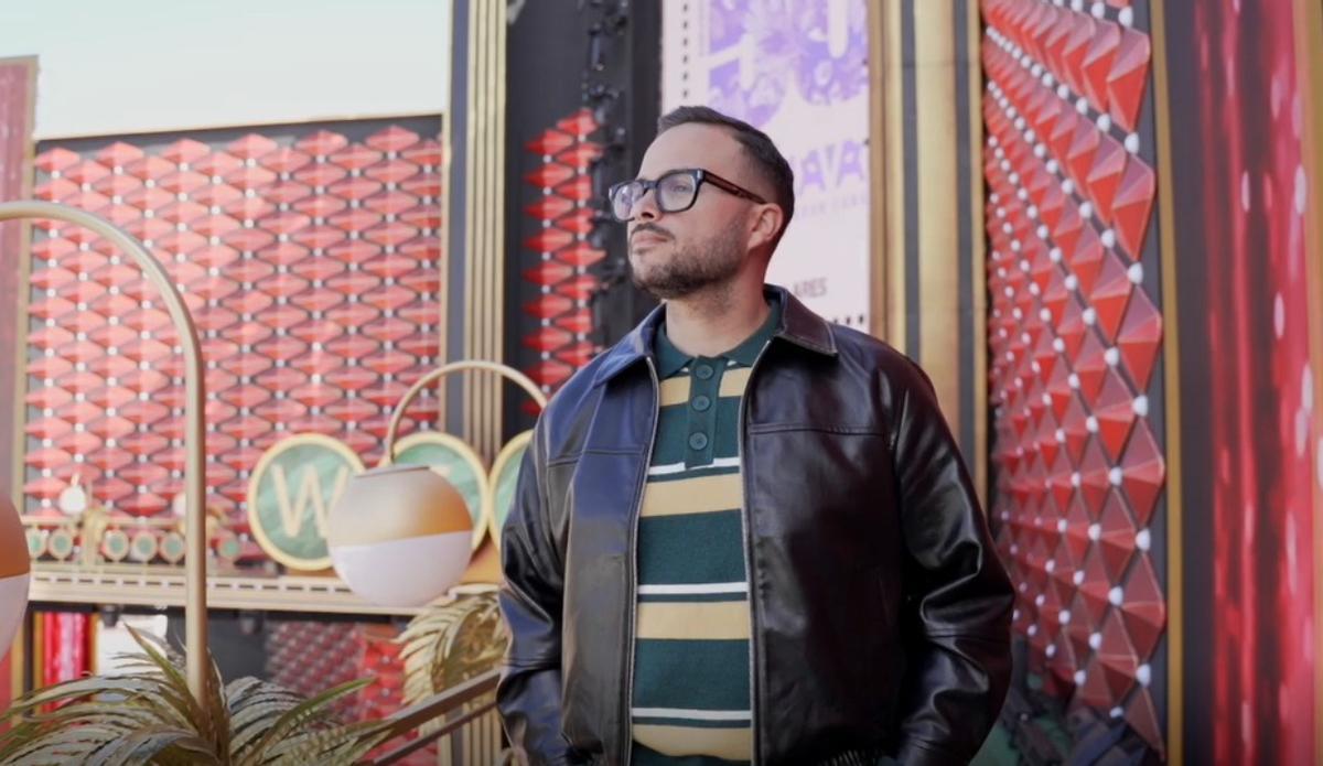Josué Quevedo, director artístico, visita el escenario del Carnaval de Las Palmas de Gran Canaria