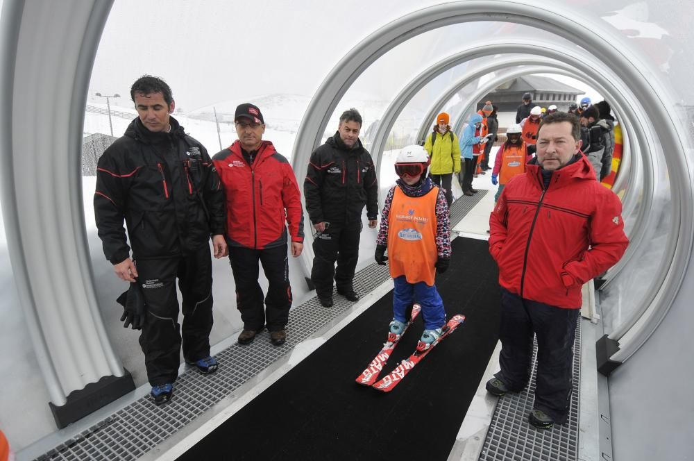 Ampliación de temporada de esquí en la pista de debutantes de Pajares