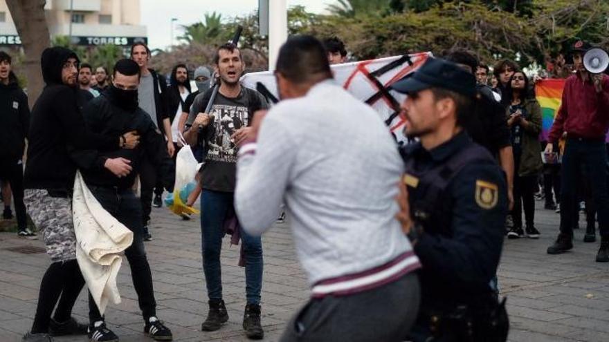 Protestas ante el mitín de VOX en Santa Cruz de Tenerife