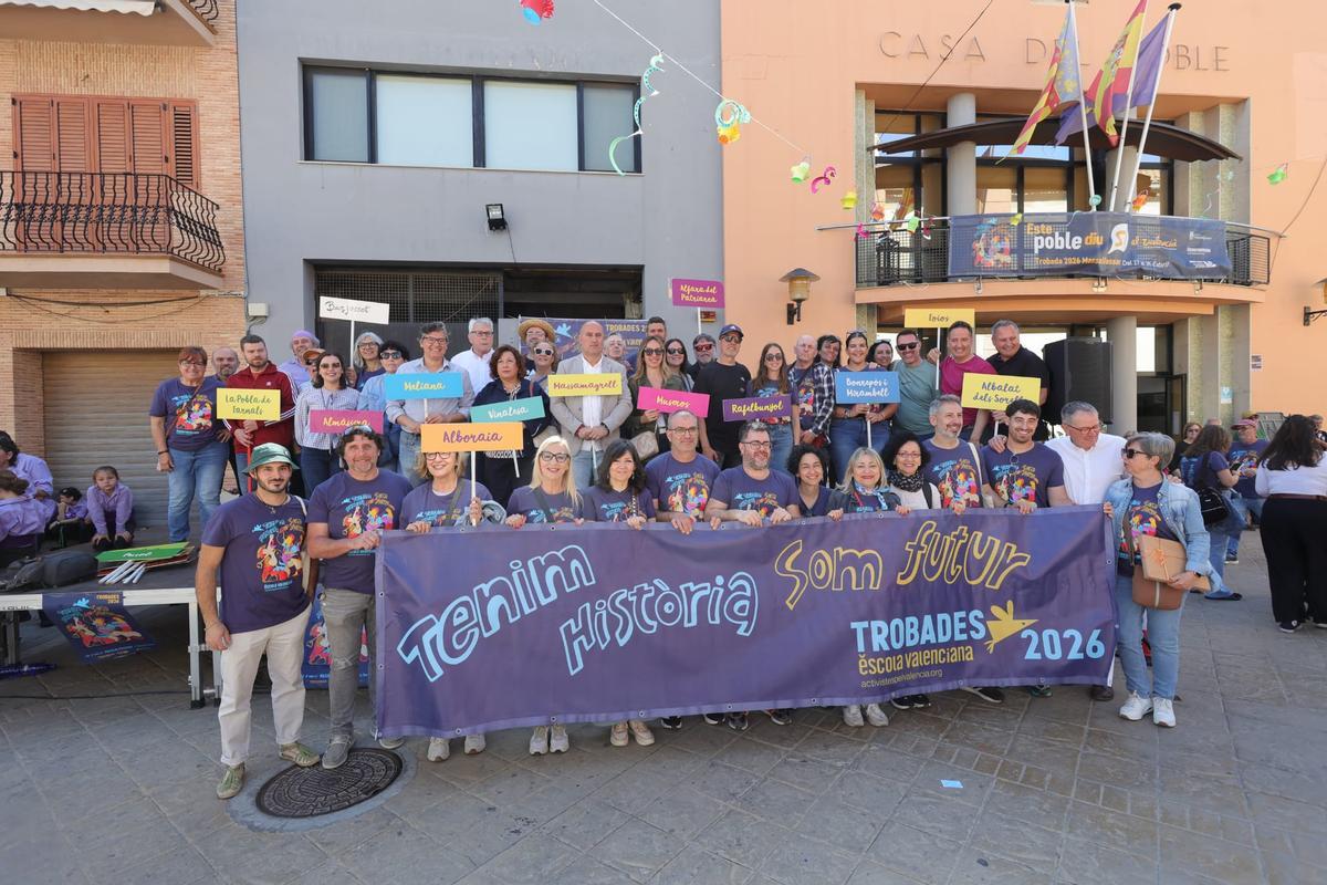 El día grande de la Trobada d’Escoles en Valencià llena Massalfassar