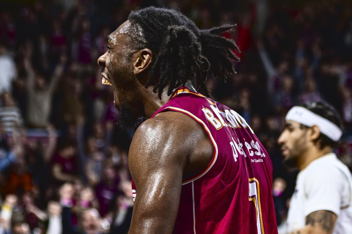 James Batemon volvió a ser clave para que Hiopos Lleida se llevara el triunfo en Barris Nord