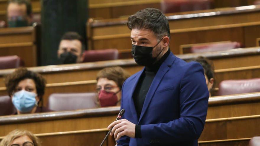 Rufián titlla el PP de &quot;càrtel&quot; pel suposat espionatge a Ayuso