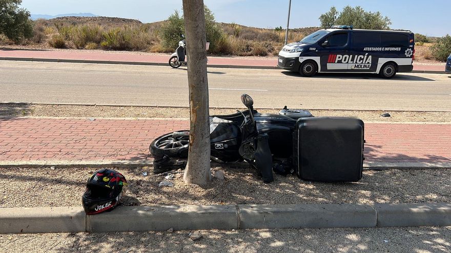 Muere un repartidor de comida a domicilio tras estrellarse con su moto en Molina