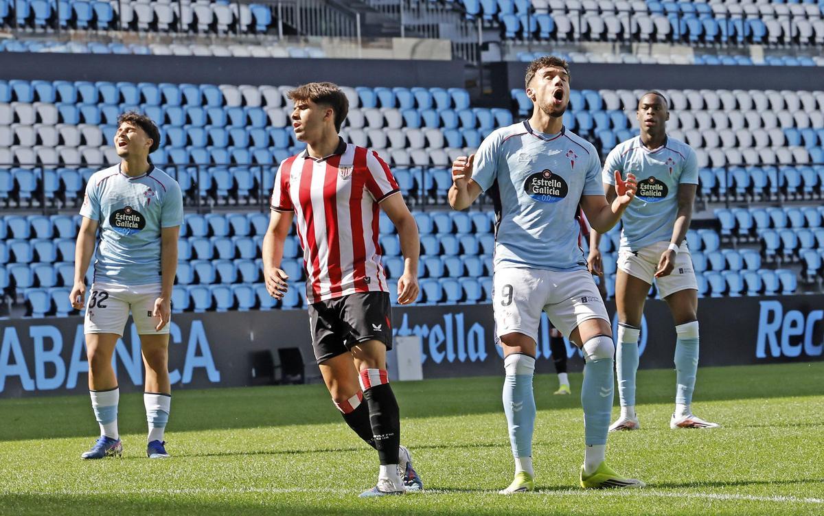 Alvaro Marín lamenta una ocasión fallada.