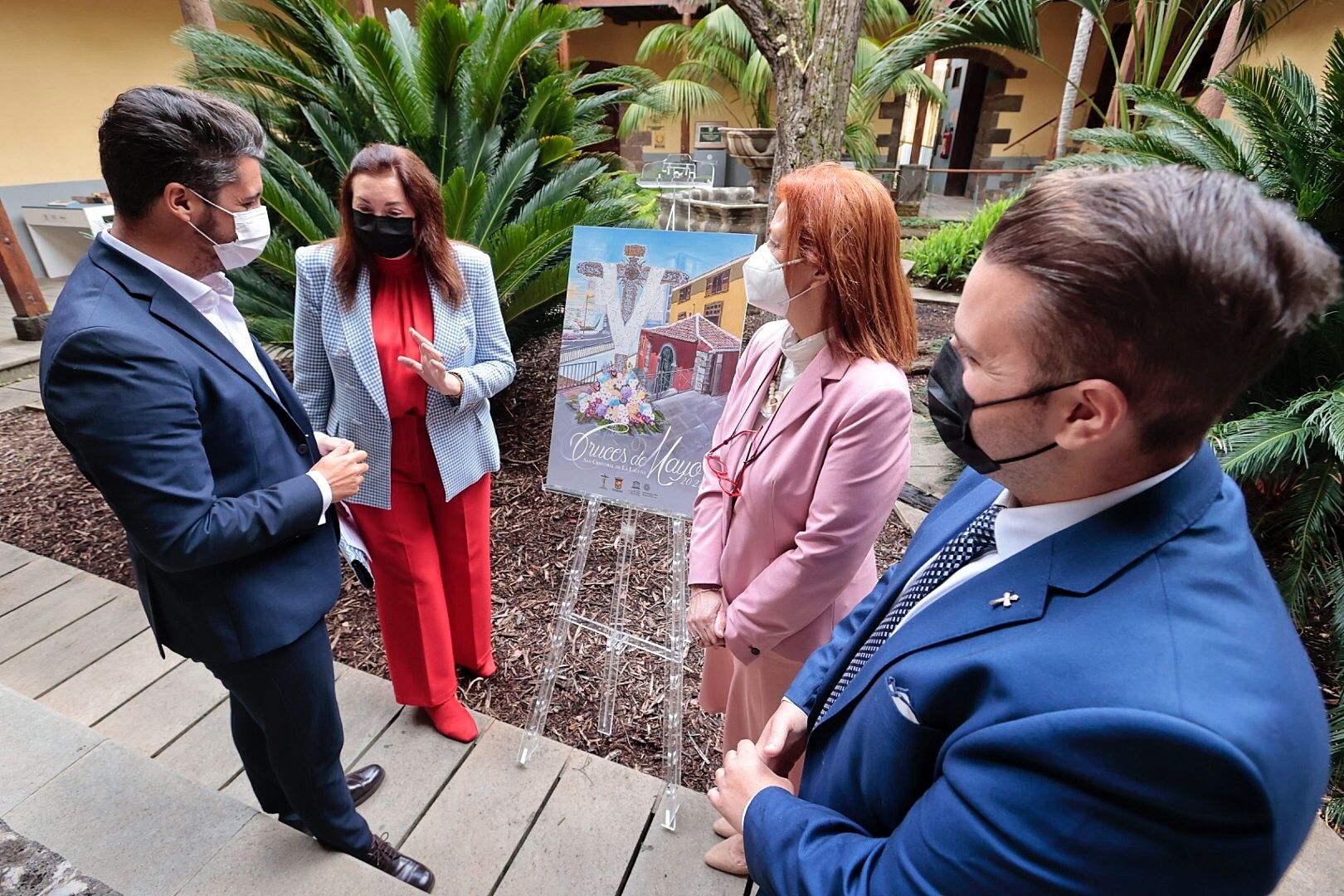 Presentación de las cruces de mayo de La Laguna