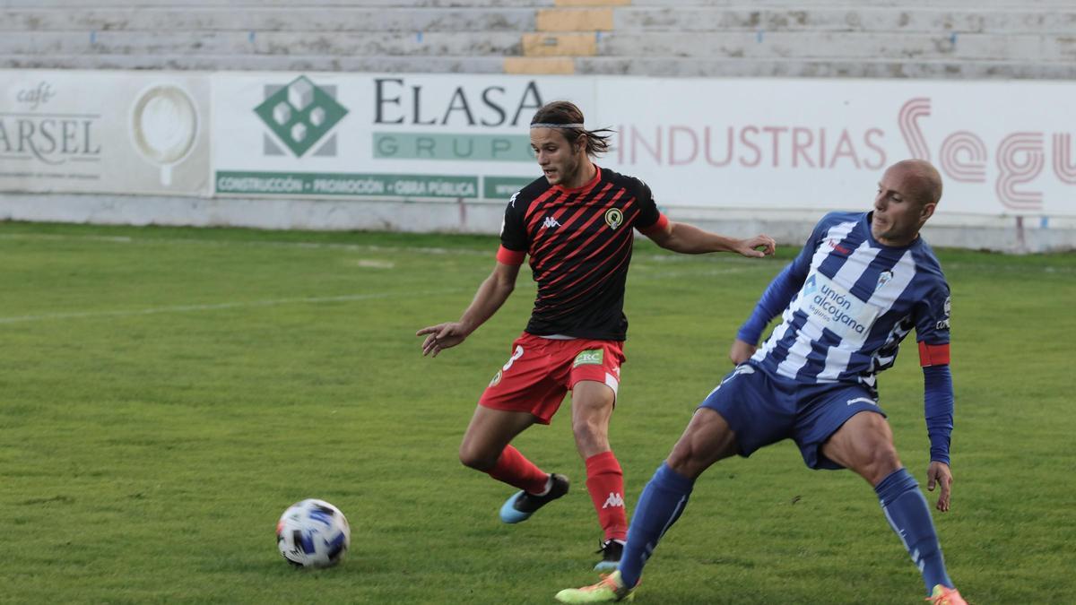 Nani y Juli en el Alcoyano-Hércules del 15 de noviembre disputado a puerta cerrada