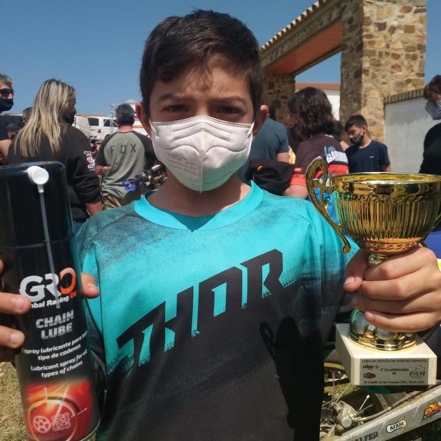 Con un trofeo en Malpartida de Cáceres.