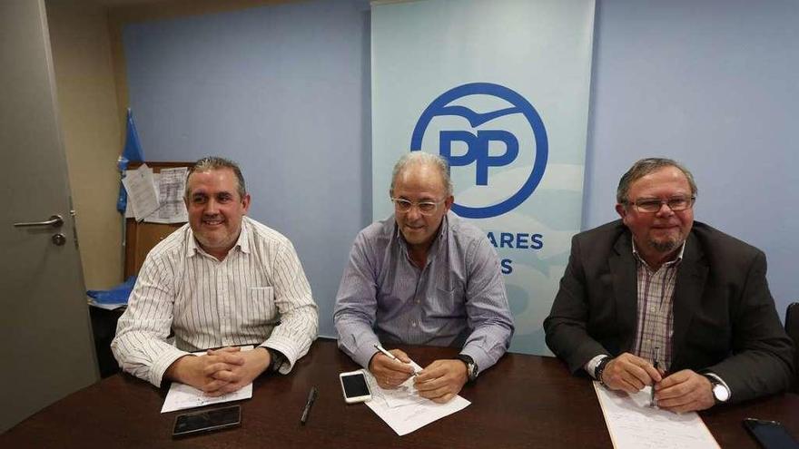 Por la izquierda, Alfonso Araujo, Francisco Zarracina y Constantino Álvarez, la semana pasada.