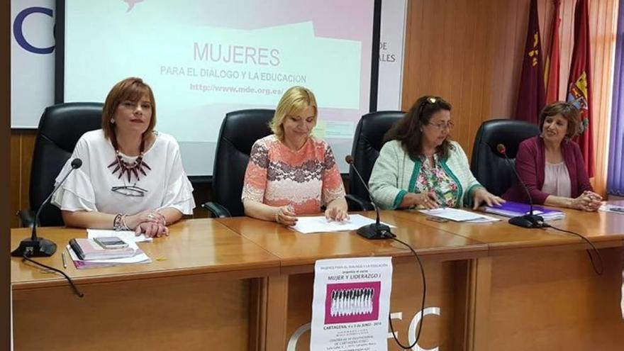 Unas jornadas reivindican el papel de la mujer en la empresa