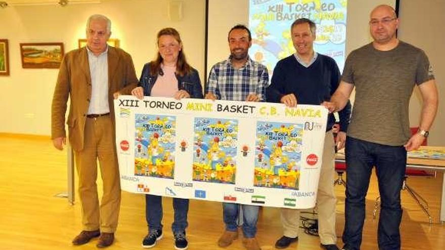 Por la izquierda, Juan José Cachero, Mirta Pérez, Alfredo Riera, Borja Fernández y Roberto Blanco, ayer, durante la presentación del torneo.