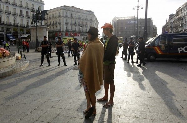 Desalojo de los indignados acampados en la Puerta del Sol y el Paseo del Prado