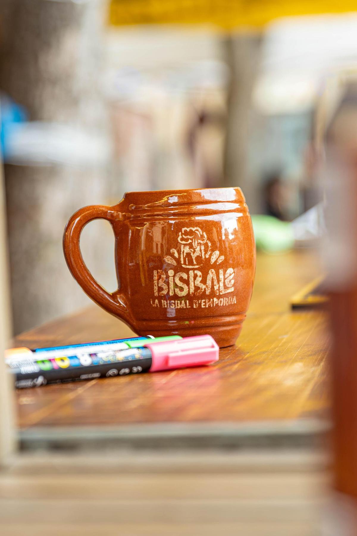 La gerra commemorativa del certamen, que es va esgotar en només una hora.