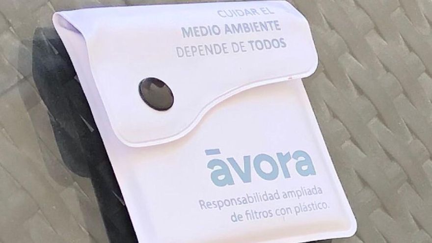 Diez mil ceniceros portátiles gratis durante Las Noches del Malecón en Murcia
