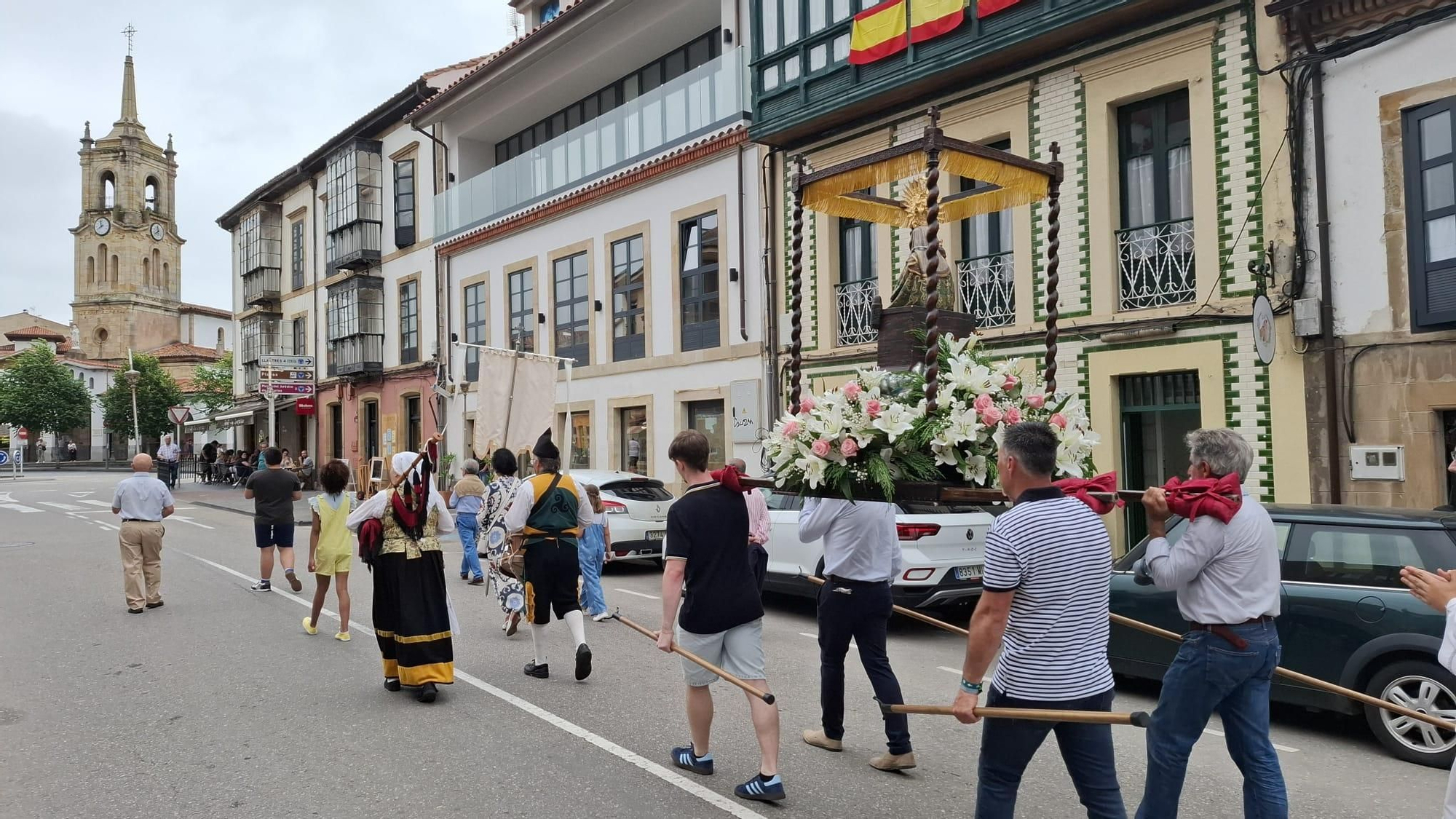 Procesión de Nuestra Señora de Loreto en Colunga