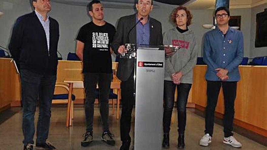 Berga amb l&#039;oposició al costat.