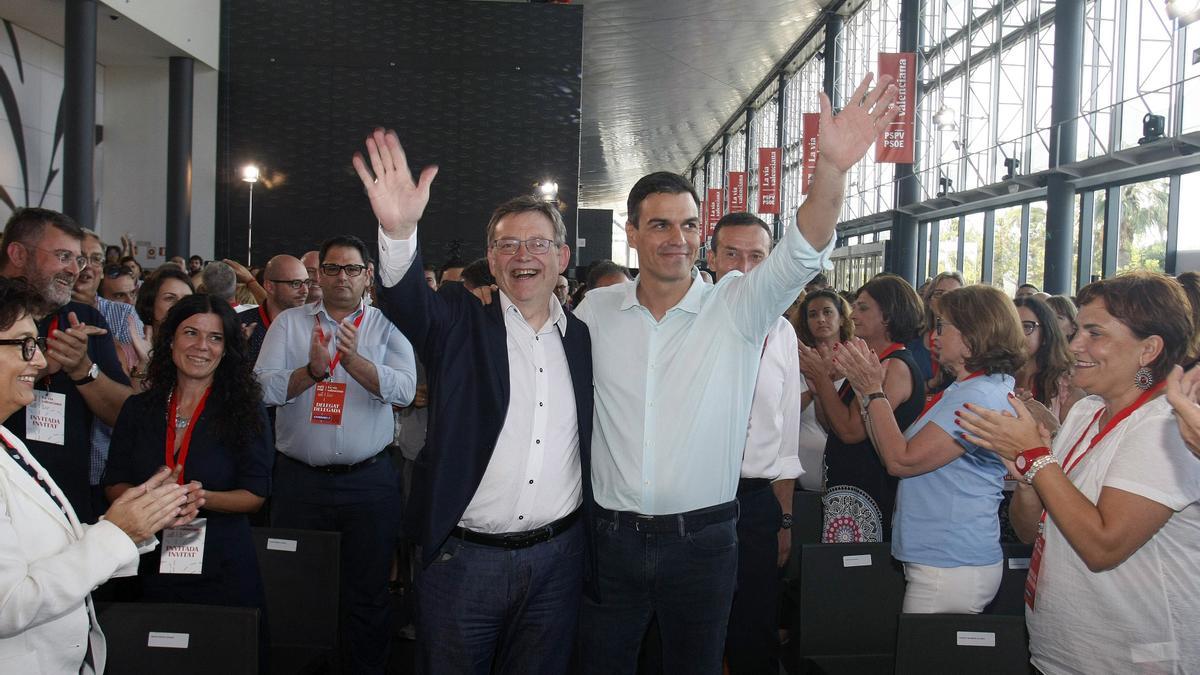 Puig y Sánchez, en el último congreso del PSPV, en 2017 en Elx.