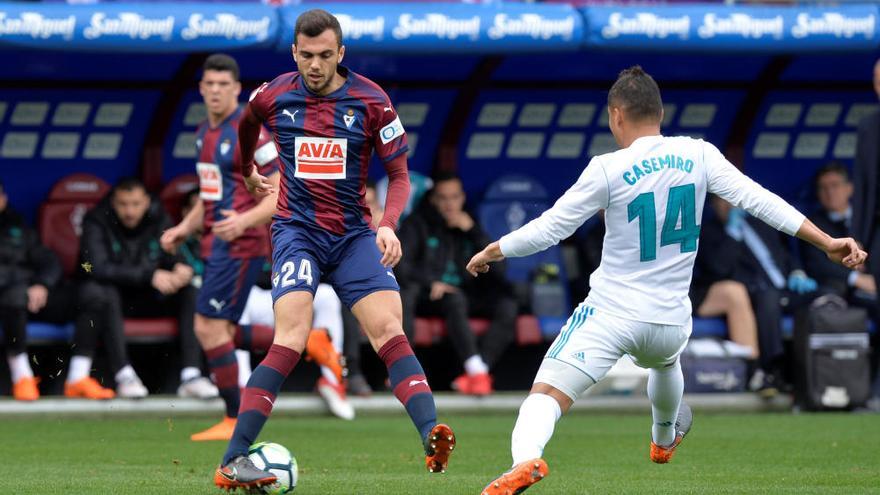 Cristiano sale al rescate del Madrid ante un gran Eibar