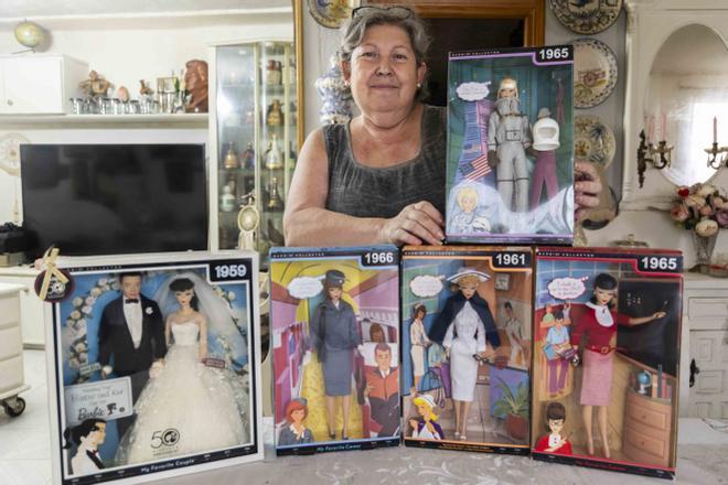 Una coleccionista de Torrent con más de 500 Barbie