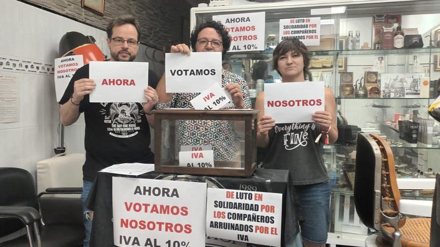 Las peluquerías de Castellón vuelven a clamar por la rebaja del IVA: &quot;Están en juego 5.000 votos del sector&quot;