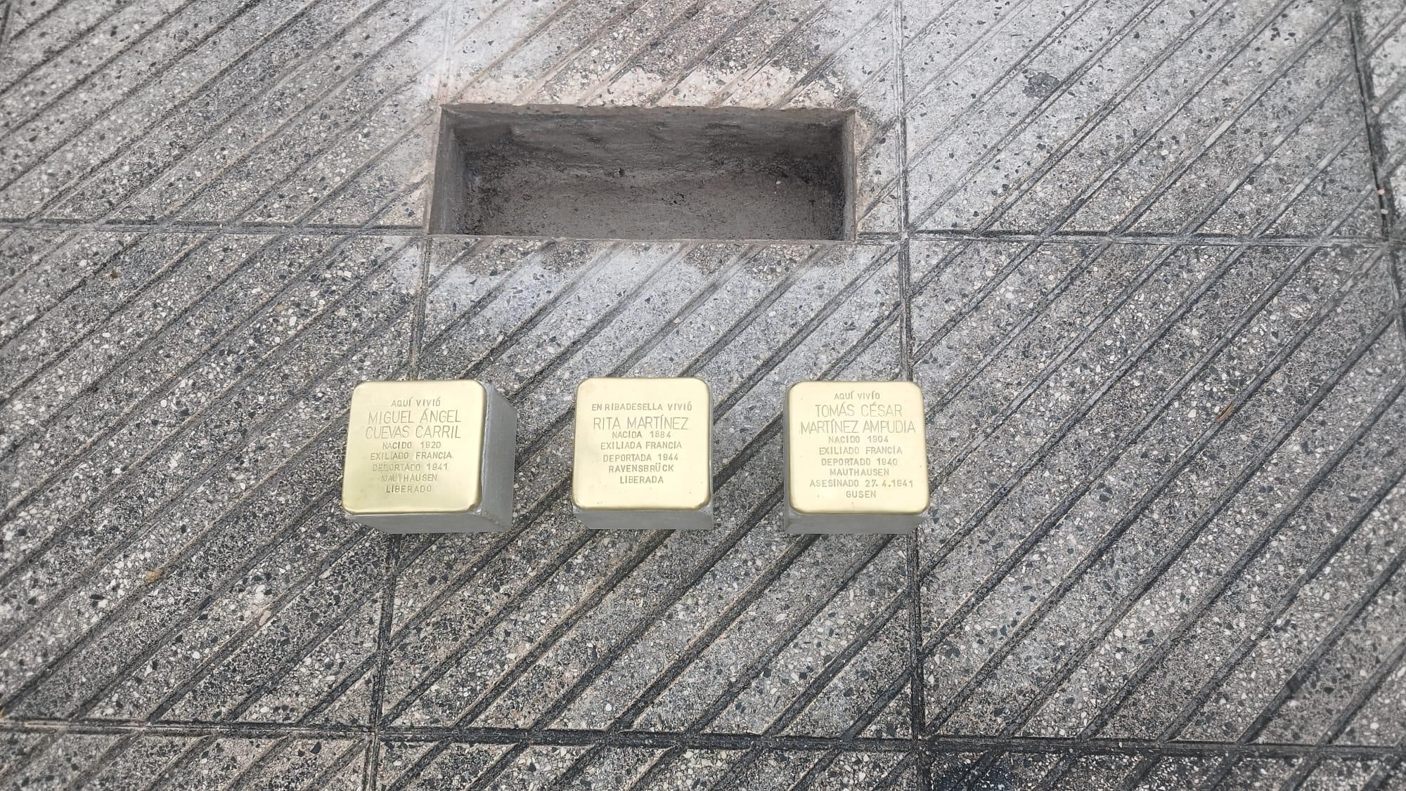 Adoquines contra el olvido en Ribadesella