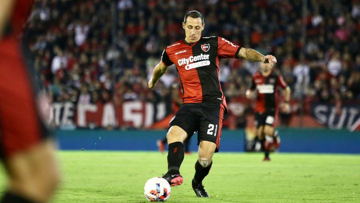 Newell's cayó.