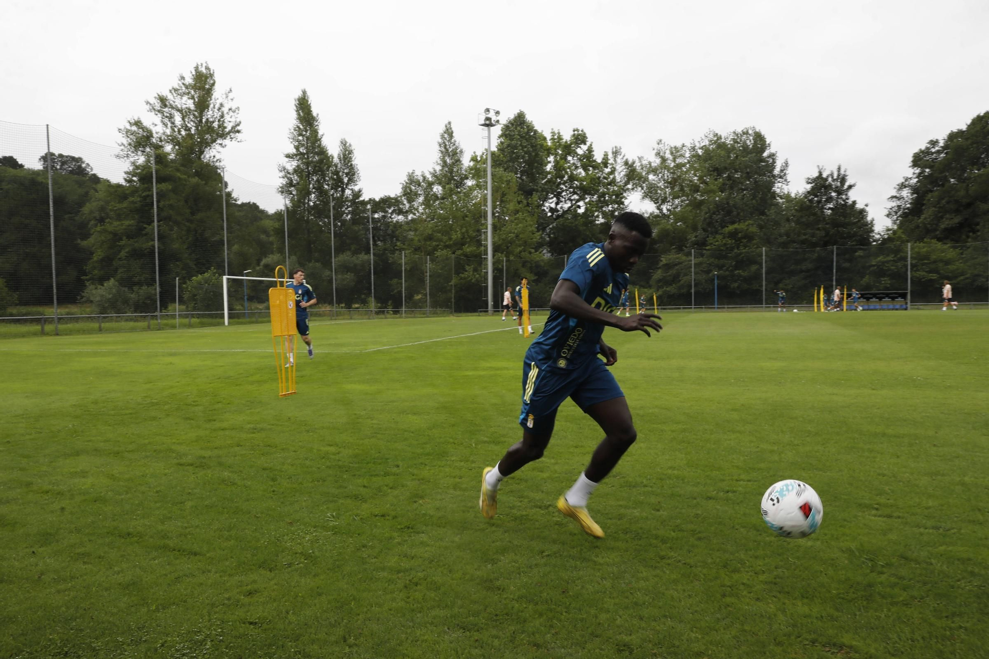 En imágenes: así fue la primera sesión de entrenamientos de Primera en El Requexón con Rodón, Reina y Domingues