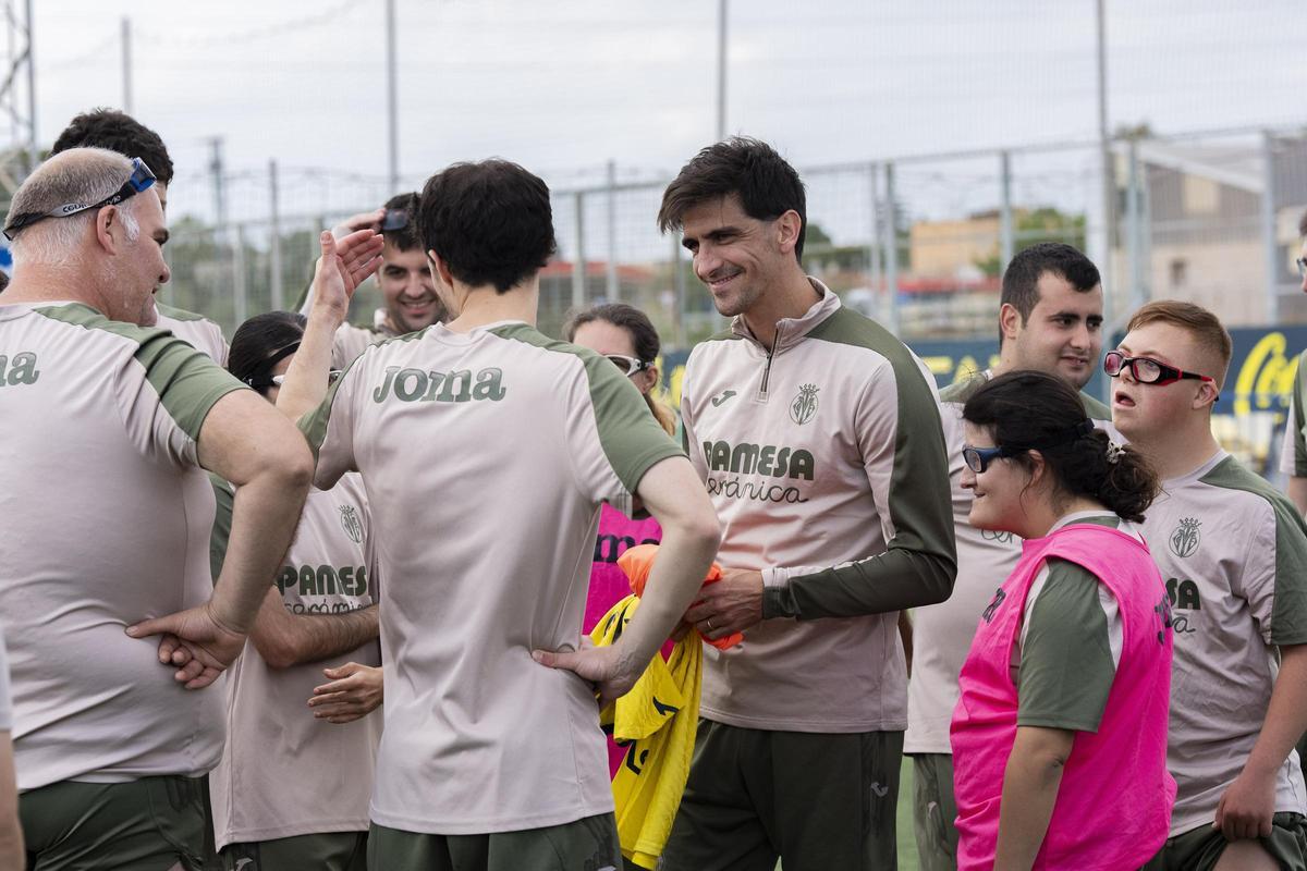 Gerard Moreno Equipo EDI Villarreal (12)