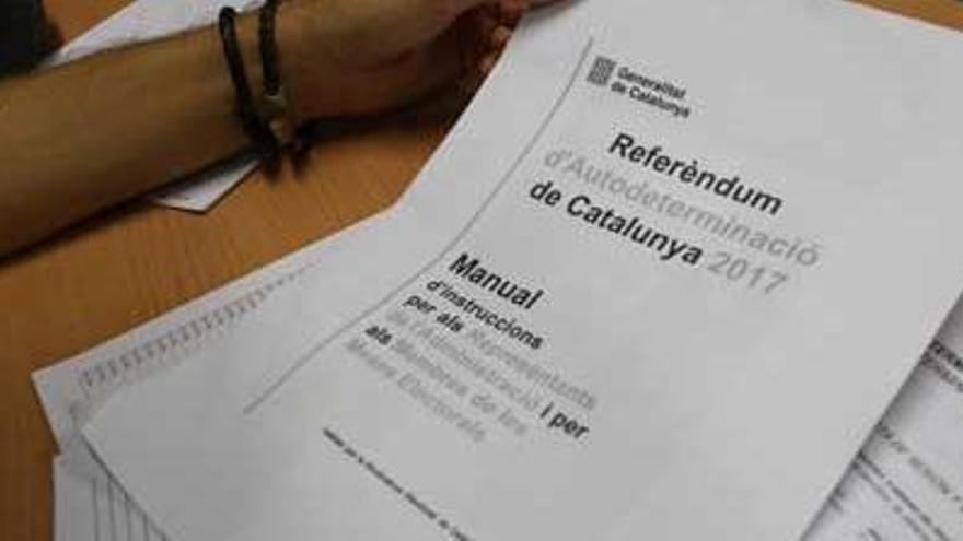 Un manual per als membres de la mesa del referèndum