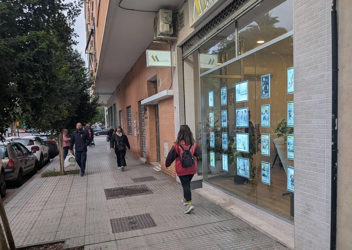 Una agencia inmobiliaria en Málaga capital