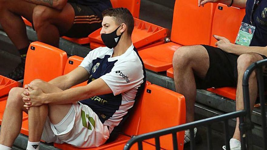 Jaycee Carroll, con cara de circunstancias tras ver la victoria del Valencia Basket