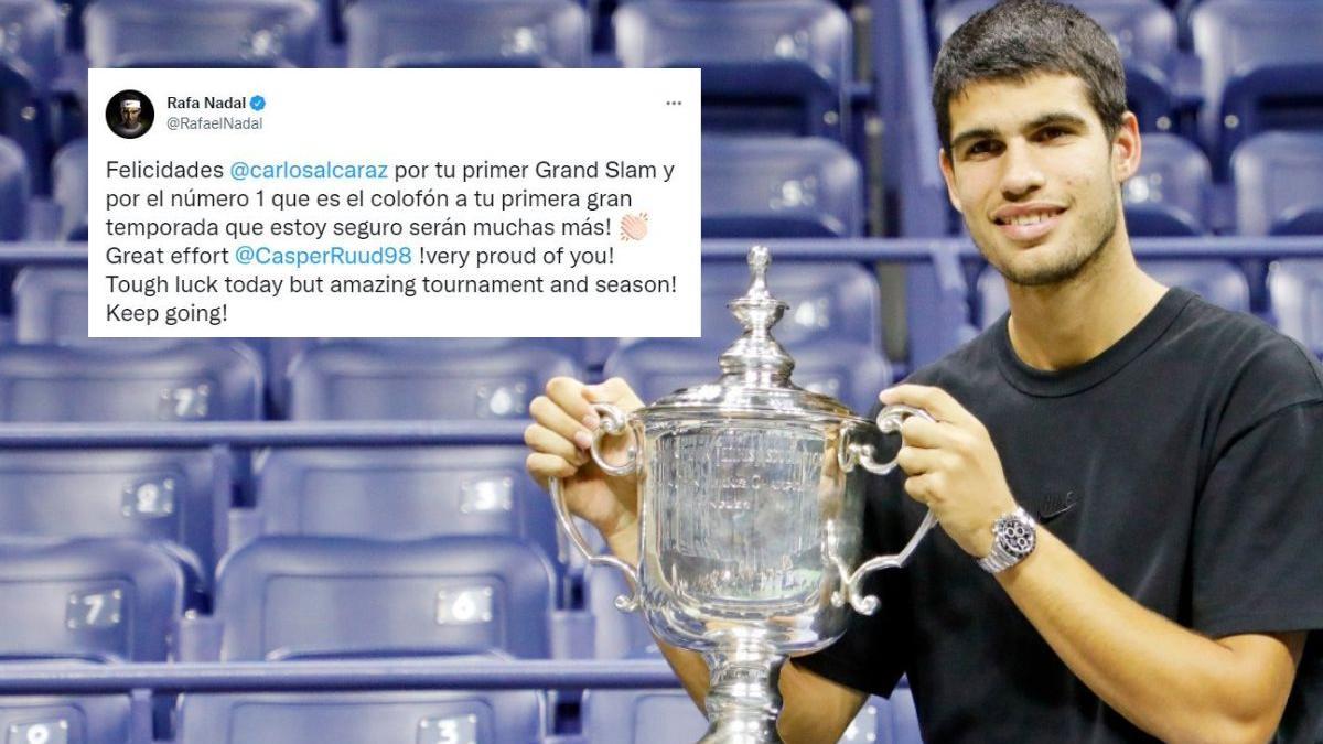 Carlos Alcaraz, posando con el trofeo del US Open y un tuit de Rafa Nadal.