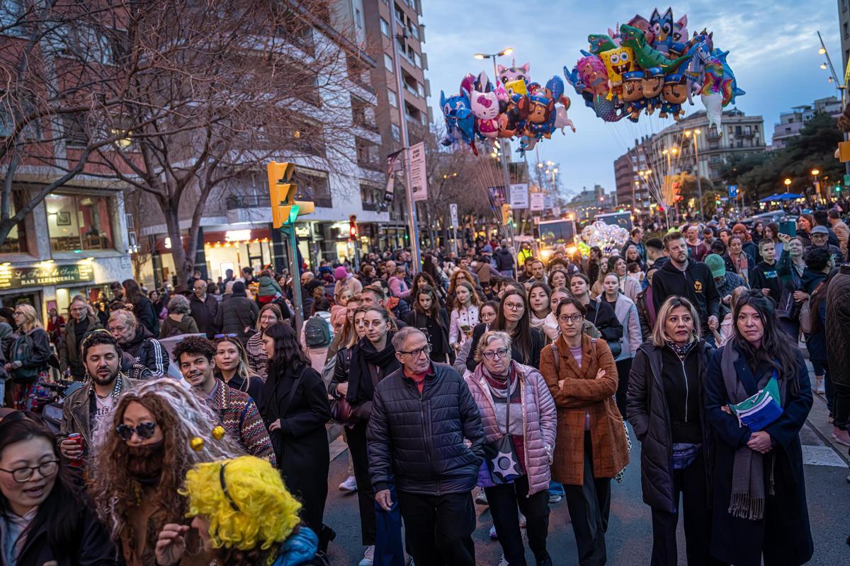 Arranca el Carnaval 2025 de BCN en Sants