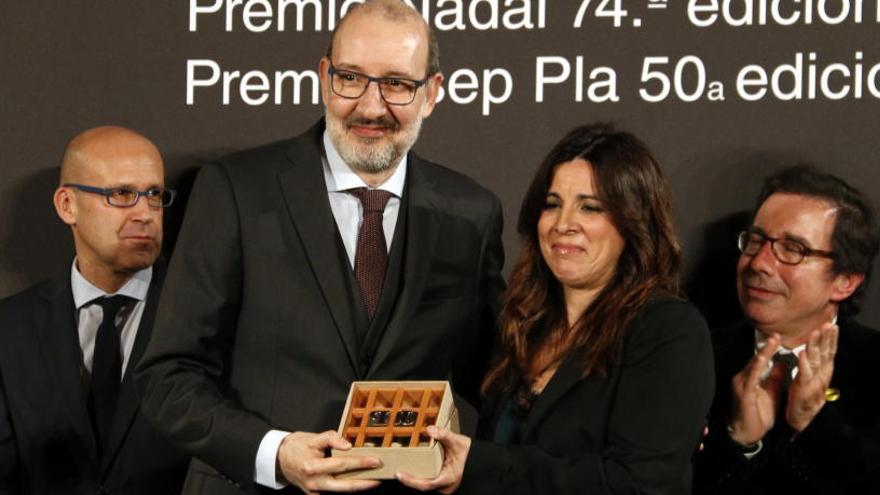 Antoni Bassas guanya el Premi Josep Pla per l&#039;assaig «Bon dia, són les 8