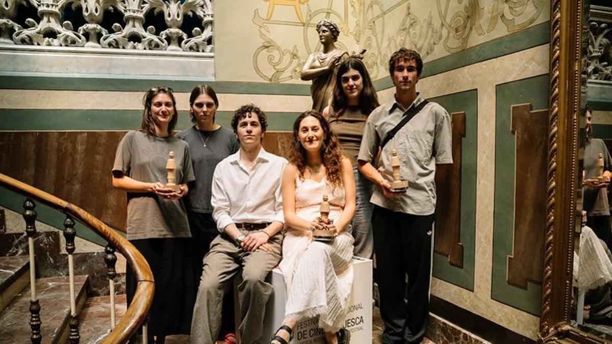 Los equipos de los tres Premios Danzante del Festival de Huesca.