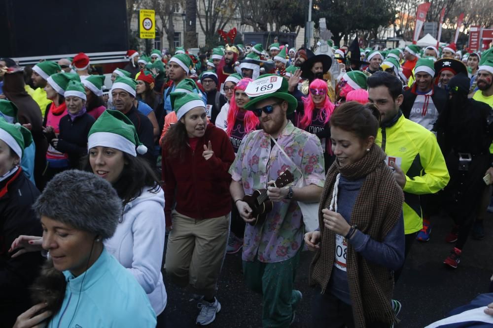 Cerca de 6.000 corredores toman la salida de la Alameda unas horas antes de la Nochevieja