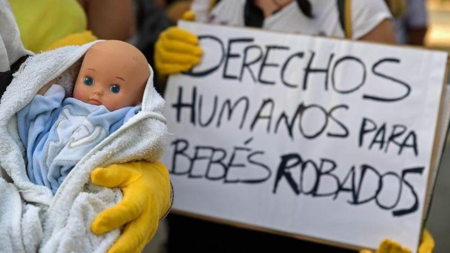 El juicio histórico de los bebés robados en España se reanuda en contra de Eduardo Vela
