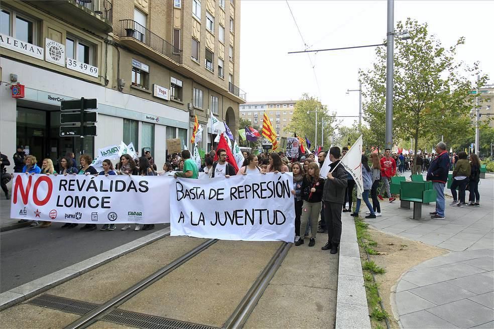 Manifestación contra la Lomce en Zaragoza