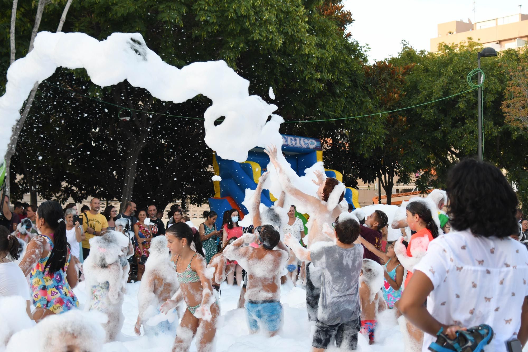 Fiesta de la espuma en Ibiza