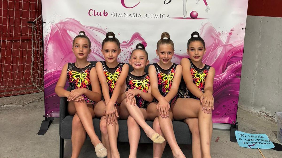 Por la izquierda, Jana Álvarez, Allyson Méndez, Edurne Suárez, Vera Valdés y Ainara Fernández.