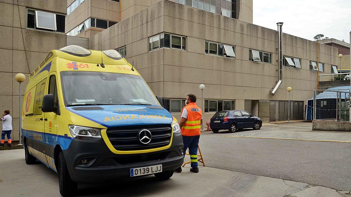 La ambulancia medicalizada regresa al Hospital do Salnés | NOÉ PARGA